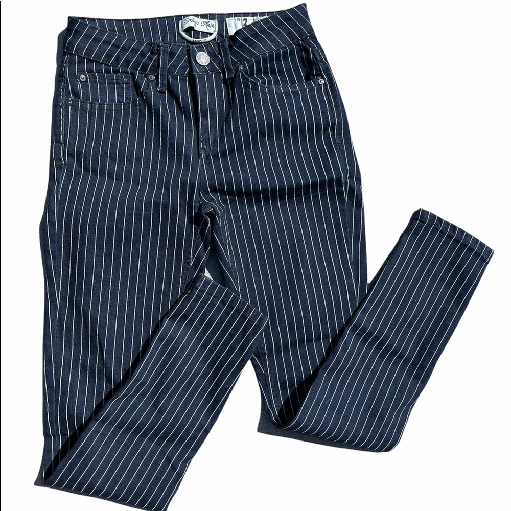 Indigo Rein Size 3 Ankle White striped Blue Jeans
